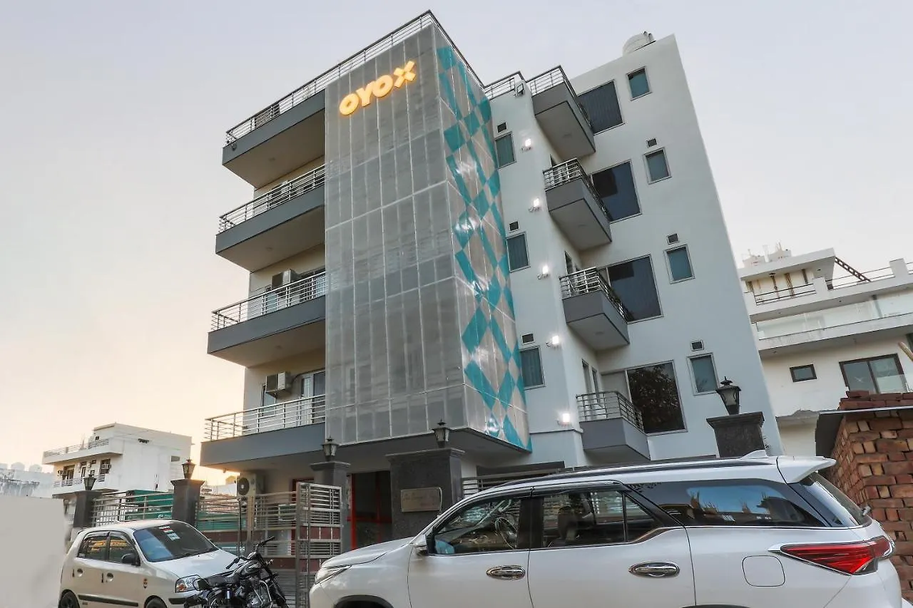 Capital O Hotel All Seasons Near Omaxe Celebration Mall Gurgaon